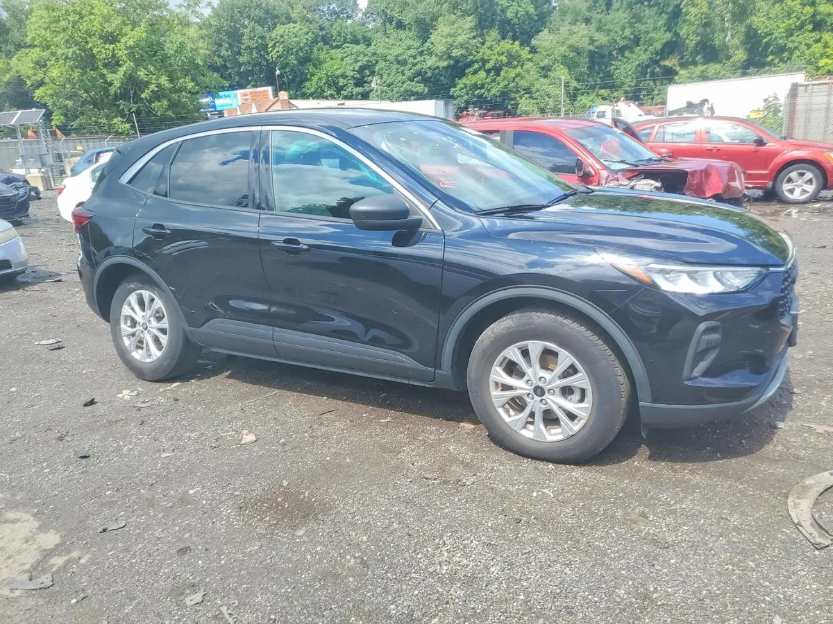 FORD ESCAPE ACTIVE 2023
