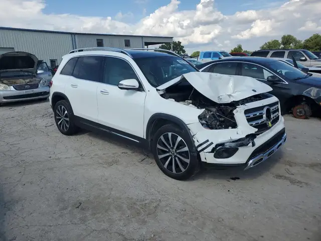 MERCEDES-BENZ GLB 2022