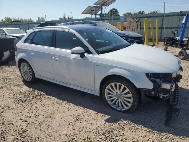 AUDI A3 E-TRON PRESTIGE 2017