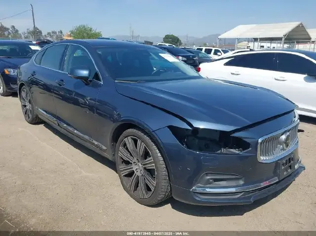 VOLVO S90 2023