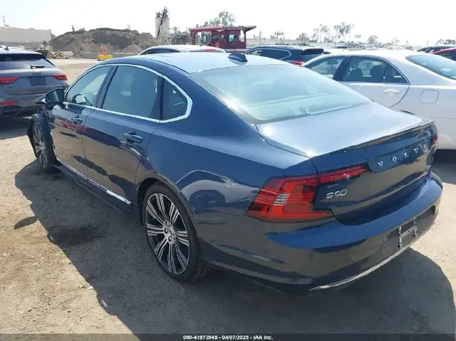 VOLVO S90 2023
