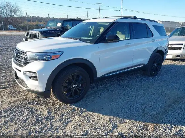 FORD EXPLORER XLT 2022
