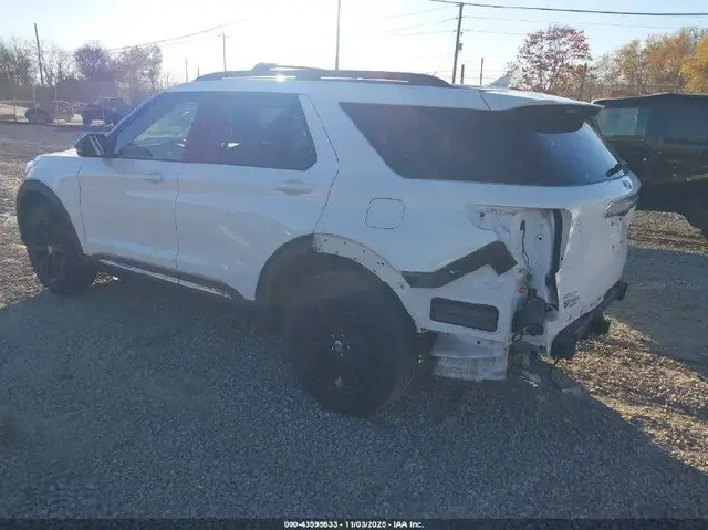 FORD EXPLORER XLT 2022