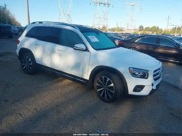 MERCEDES-BENZ GLB 2023