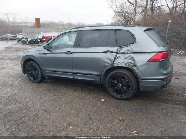 VOLKSWAGEN TIGUAN 2022