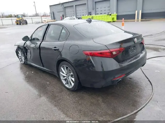 ALFA ROMEO GIULIA 2022