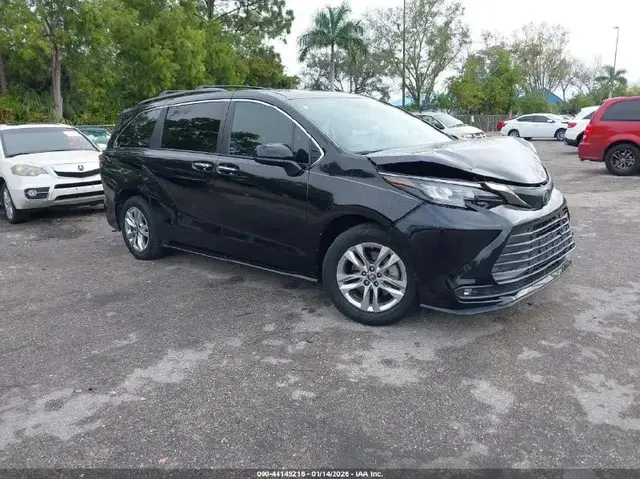 TOYOTA SIENNA WOODLAND SIENNA XLE WOODLAND EDITION 2022