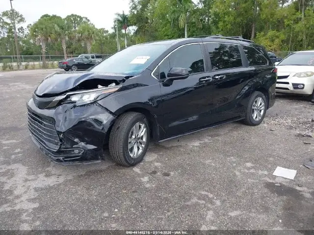 TOYOTA SIENNA WOODLAND SIENNA XLE WOODLAND EDITION 2022