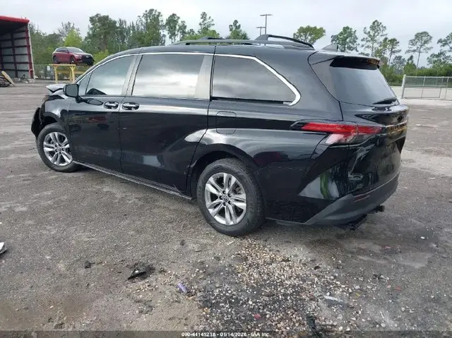 TOYOTA SIENNA WOODLAND SIENNA XLE WOODLAND EDITION 2022