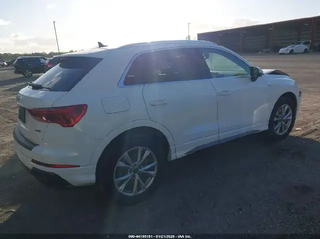 AUDI Q3 PREMIUM 2022