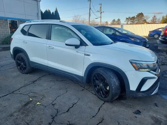VOLKSWAGEN TAOS SE 2023