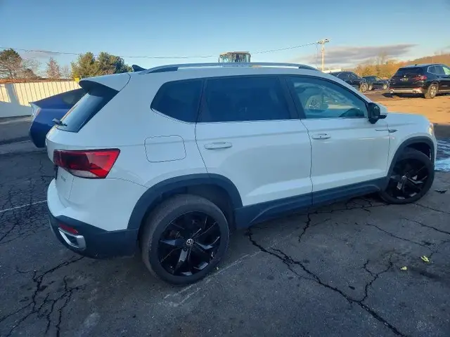 VOLKSWAGEN TAOS SE 2023