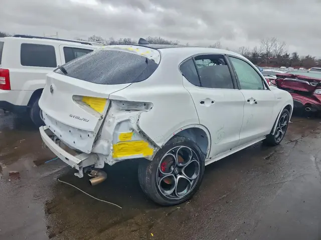 ALFA ROMEO STELVIO TI 2022