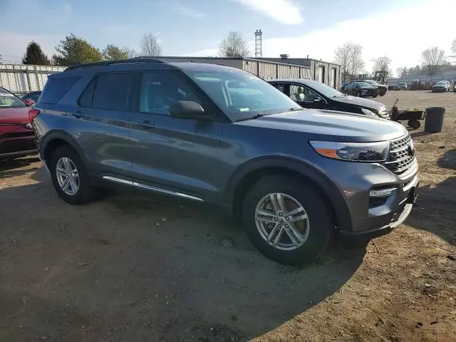 FORD EXPLORER XLT 2022