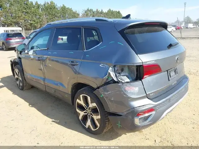 VOLKSWAGEN TAOS 2022