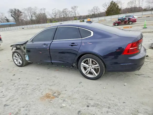VOLVO S90 T5 MOMENTUM 2017