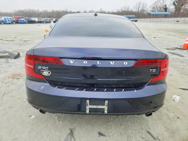 VOLVO S90 T5 MOMENTUM 2017