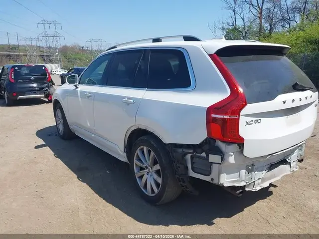 VOLVO XC90 T6 MOMENTUM 2017