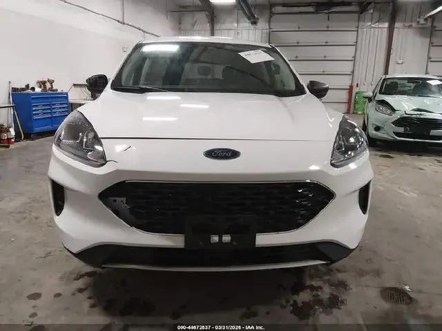 FORD ESCAPE SE 2022