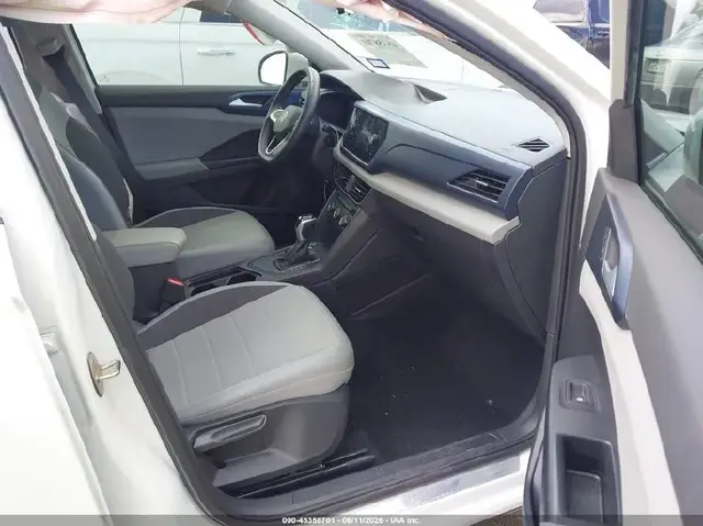 VOLKSWAGEN TAOS SE 2022
