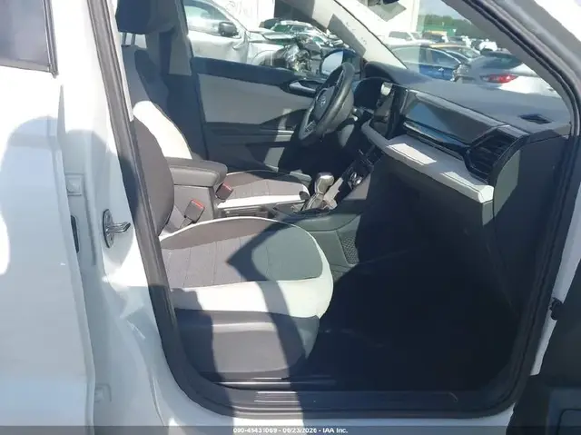 VOLKSWAGEN TAOS S 2025
