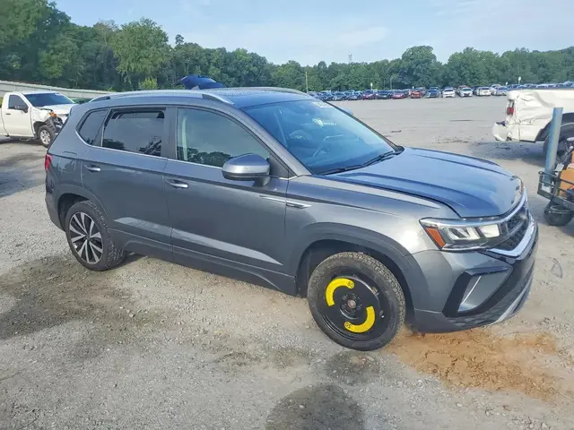 VOLKSWAGEN TAOS SE 2022
