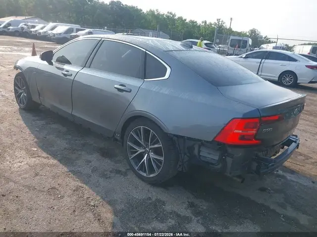 VOLVO S90 T6 MOMENTUM 2018