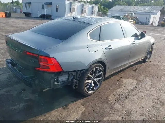 VOLVO S90 T6 MOMENTUM 2018