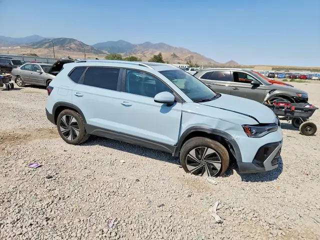 VOLKSWAGEN TAOS SE 2025
