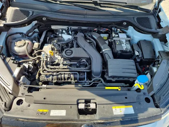 VOLKSWAGEN TAOS SE 2025