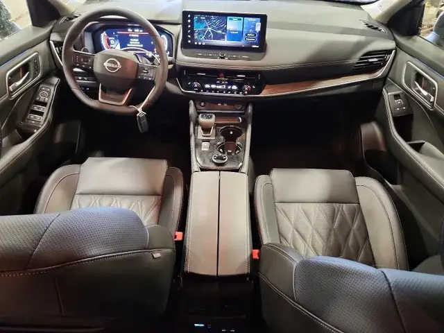 NISSAN ROGUE PLATINUM 2026