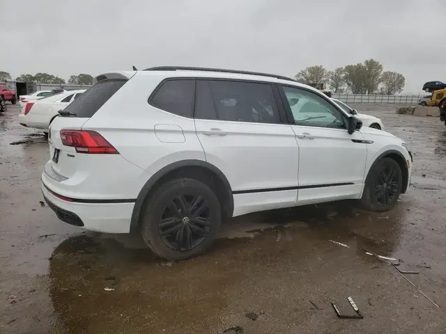 VOLKSWAGEN TIGUAN SE R-LINE BLACK 2021