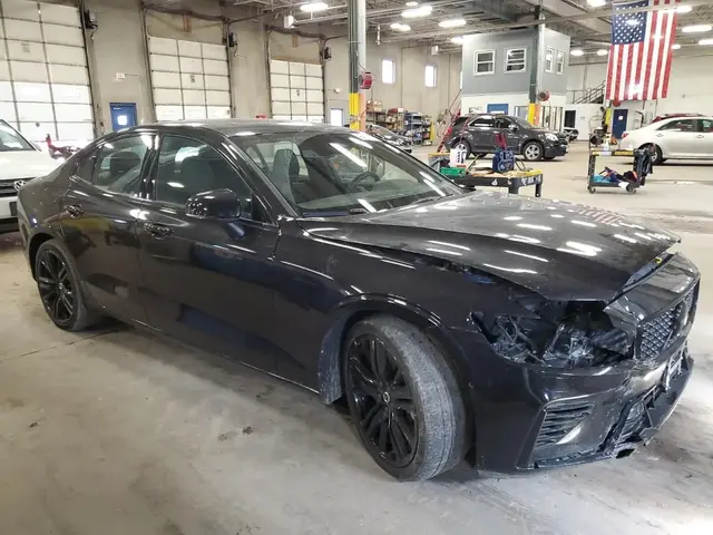 VOLVO S60 PLUS T8 HYBRID 2022