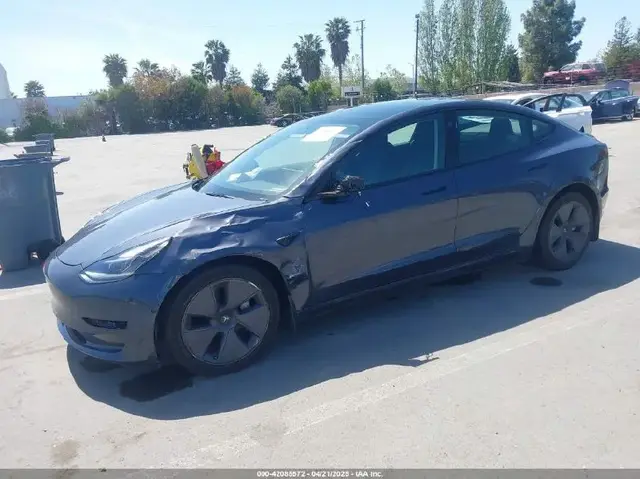 TESLA MODEL 3 2022