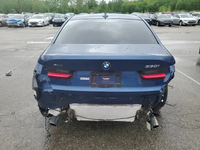 BMW 330 2021