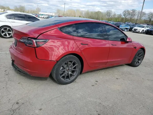 TESLA MODEL 3 2022