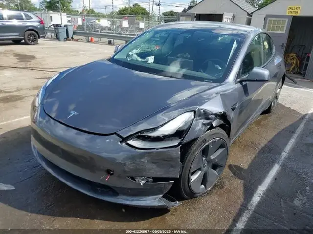 TESLA MODEL 3 2023
