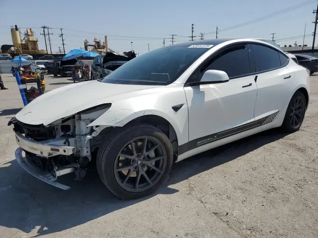 TESLA MODEL 3 2021