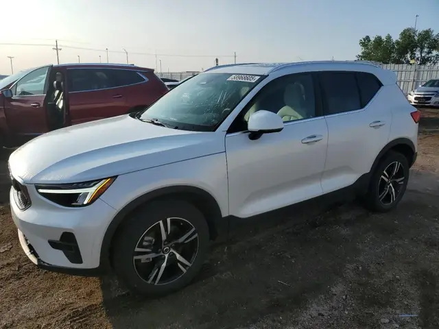 VOLVO XC40 PLUS 2022