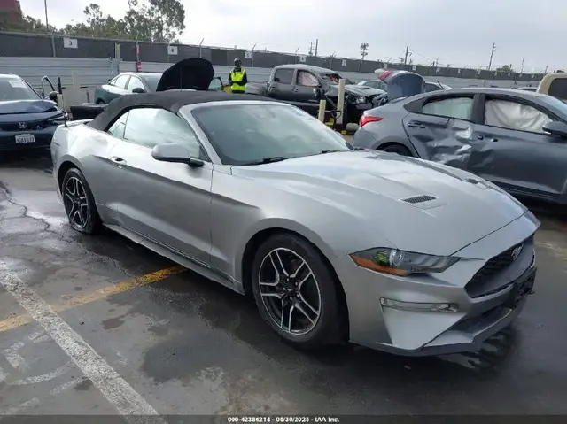FORD MUSTANG 2021