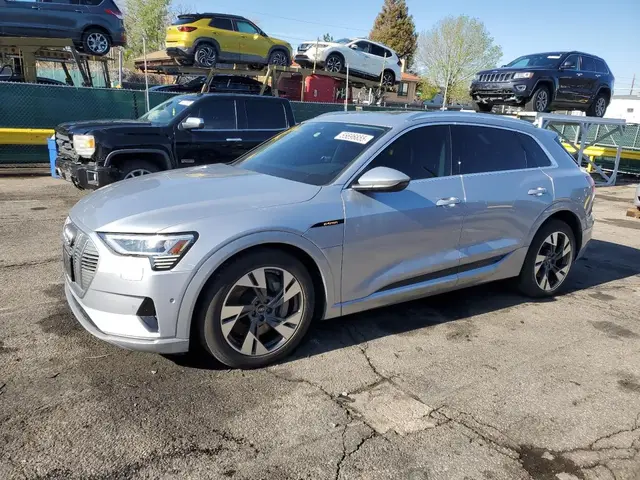 AUDI E-TRON PREMIUM PLUS 2022