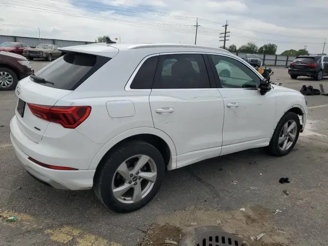AUDI Q3 2021