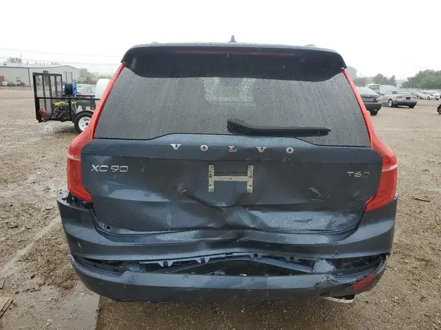 VOLVO XC90 T6 MOMENTUM 2022