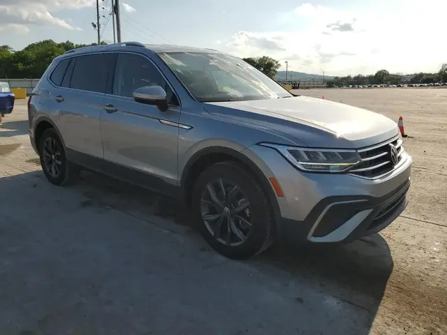 VOLKSWAGEN TIGUAN SE 2022
