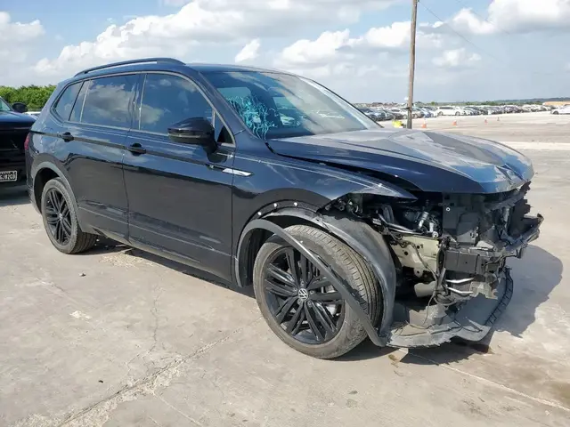 VOLKSWAGEN TIGUAN SE R-LINE BLACK 2022