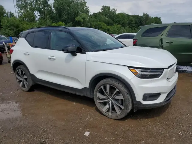 VOLVO XC40 P8 RECHARGE PLUS 2021