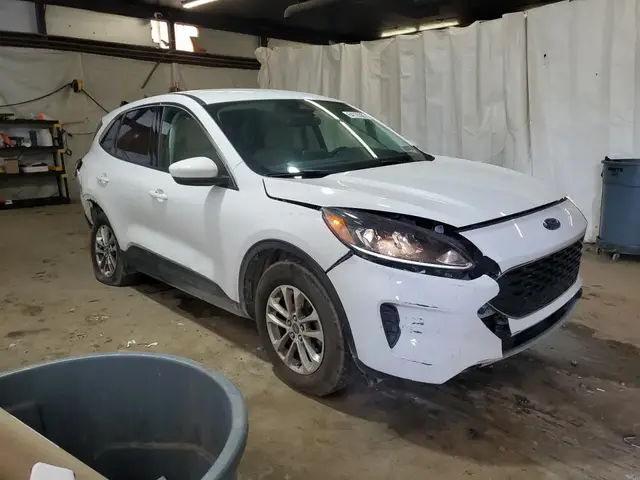 FORD ESCAPE 2021