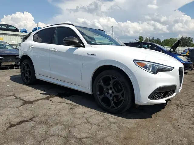 ALFA ROMEO STELVIO TI 2022