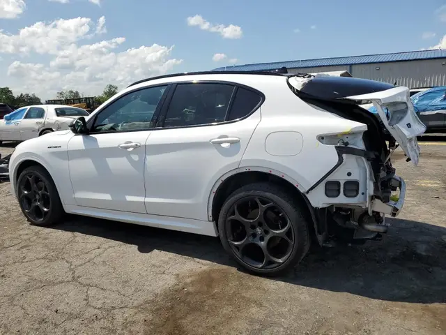 ALFA ROMEO STELVIO TI 2022