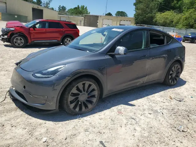 TESLA MODEL Y 2023